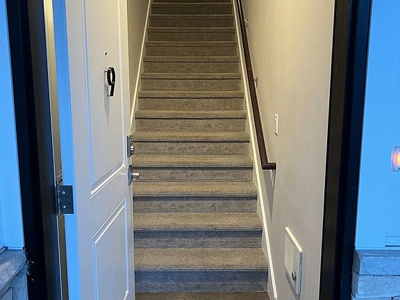 3rd image of 261 N Lawrence Dr #9