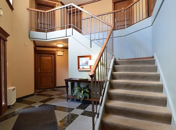 2nd image of 131 Crest Wood Ct APT 8