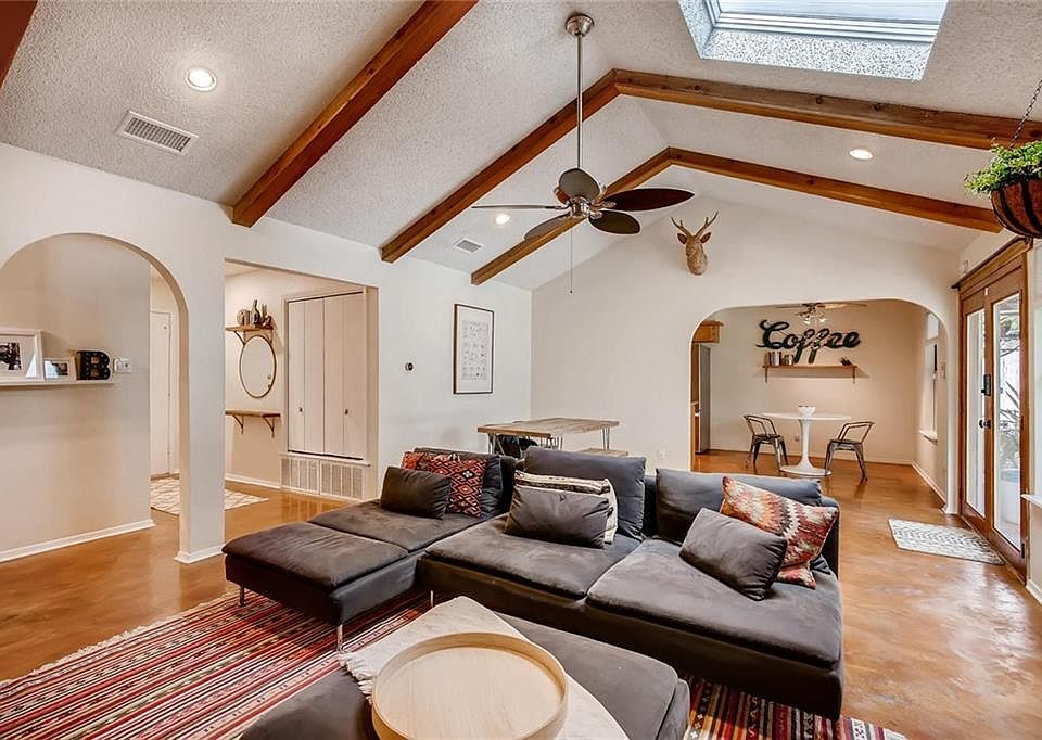 1st image of 9607 Newberry Dr