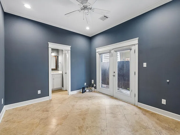 609 Rutland St #F — Photo 13