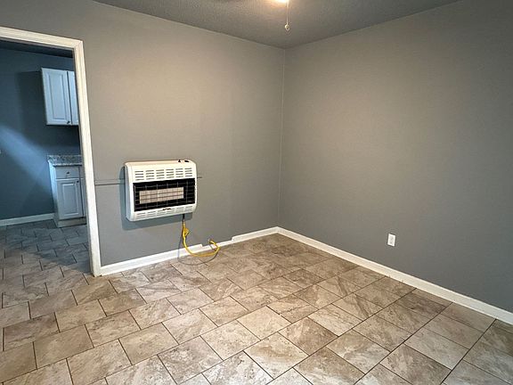 5th image of 1408 Effie Rd