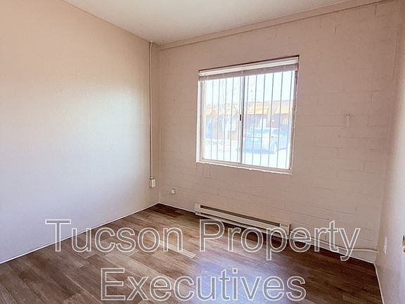 4th image of 2411 S 6th Ave APT 8