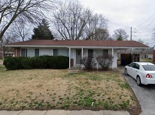 1400 N New Florissant Rd, Florissant, MO 63033