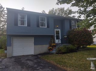 8029 Casilina Dr, Clay, NY 13041