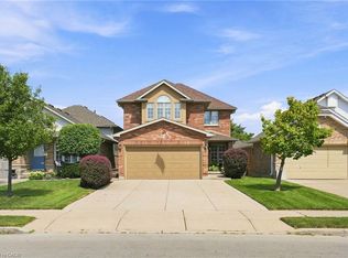 64 Redfern Ave, Hamilton, ON L9C 7S4