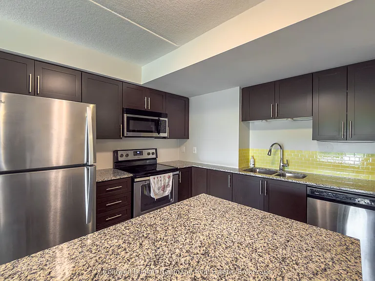 25 Kay Cres #212 — Photo 3
