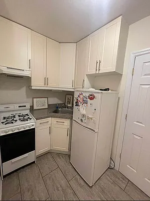 Rented by Compass | media 7