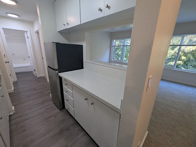 Cordova Apartments — Photo 55