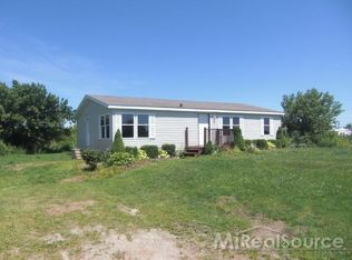 6515 Suerwier Rd, Applegate, MI 48401