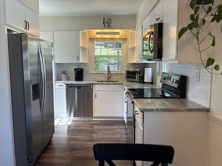 40 W Manilla Ave — Photo 10
