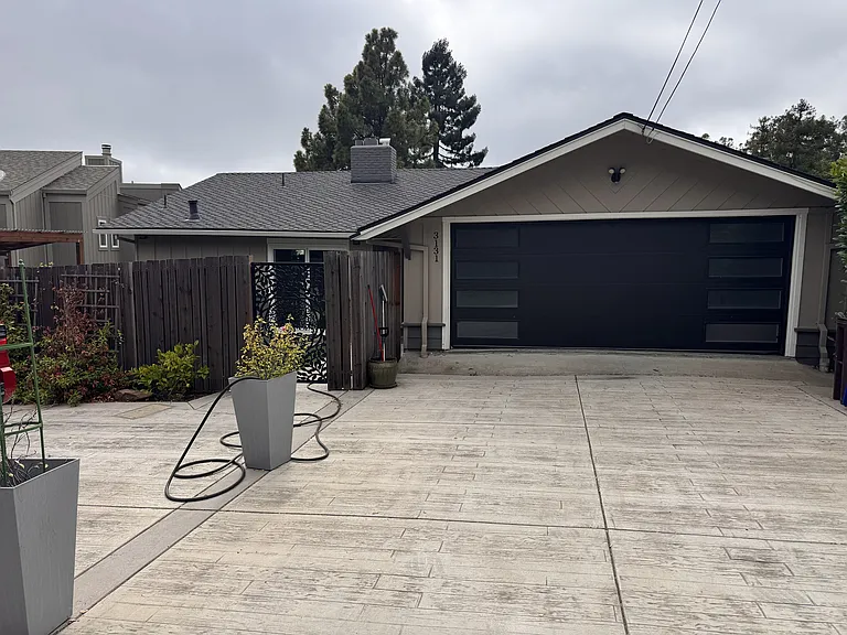 3131 Robinson Dr — Photo 1