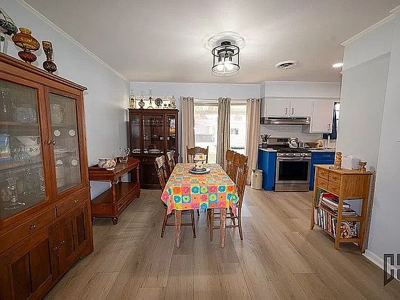 4th image of 138 Lindsey Ave