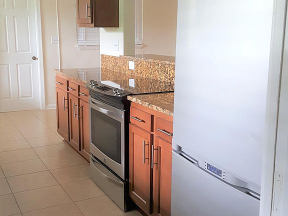 4th image of 4074 Ponce De Leon Ave
