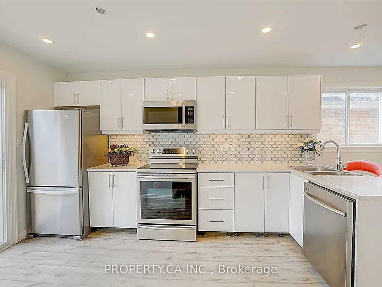 39 Farrell Ave — Photo 9