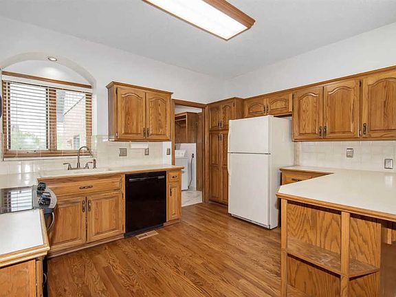 4th image of 8005 E Champions St