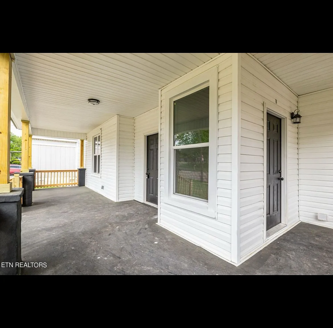 2307 Linden Ave — Photo 3