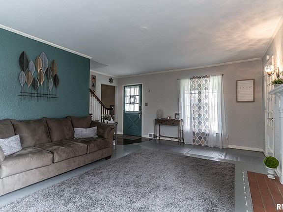 5th image of 122 W Wynnwood Dr