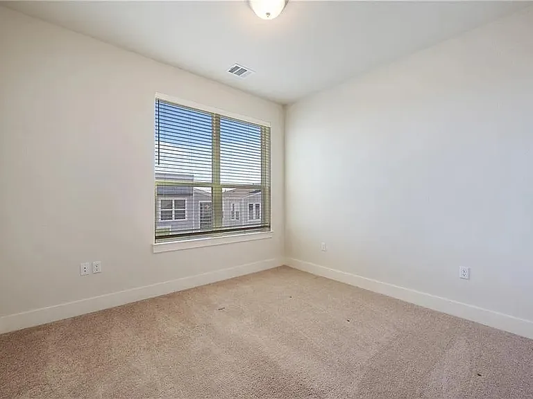 1925 Warely Ln — Photo 13