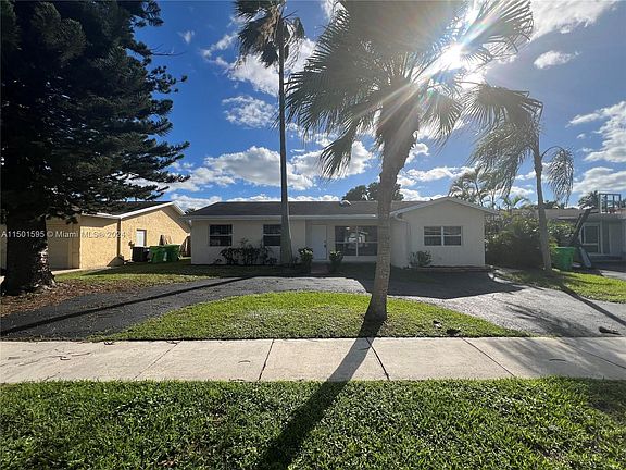 3rd image of 11440 NW 39th Pl