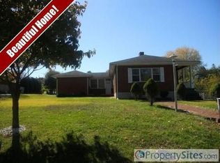 2604 Lakeview Dr NW, Roanoke, VA 24017