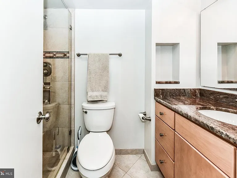 900 N Stafford St #1410 — Photo 25