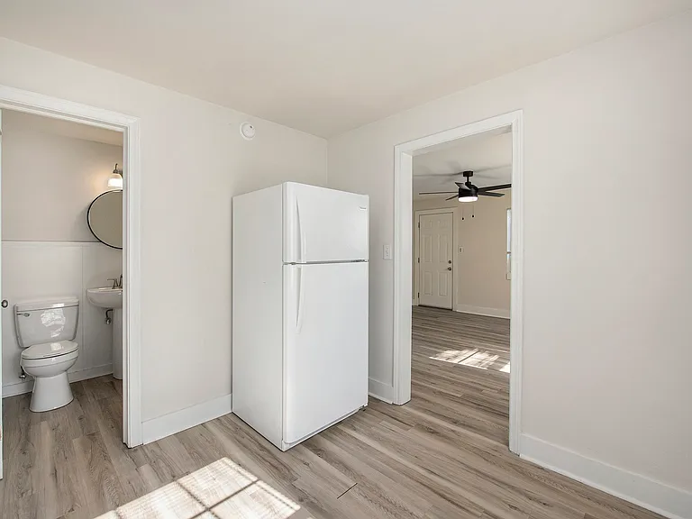 1902 Hampton Ave #2 — Photo 8