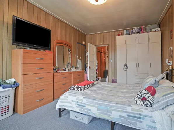 67-03 Myrtle Avenue image 28 of 36