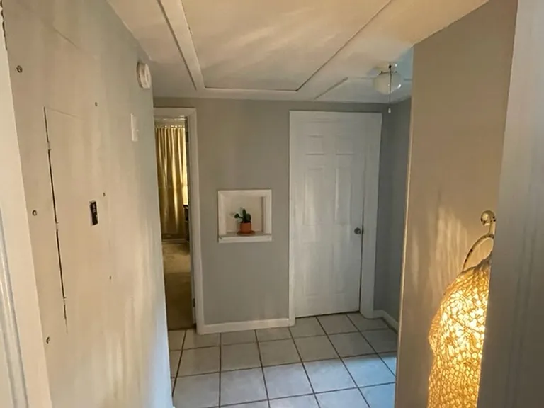 10412 Skycrest Dr N — Photo 8