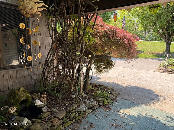 3rd image of 5995 Beals Chapel Rd