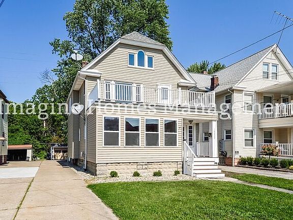3rd image of 18822 Sloane Ave #2