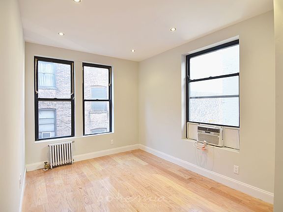 3rd image of 815 W 180th St APT 55