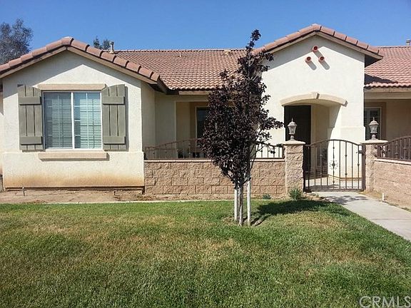 3rd image of 21086 Macarthur Dr
