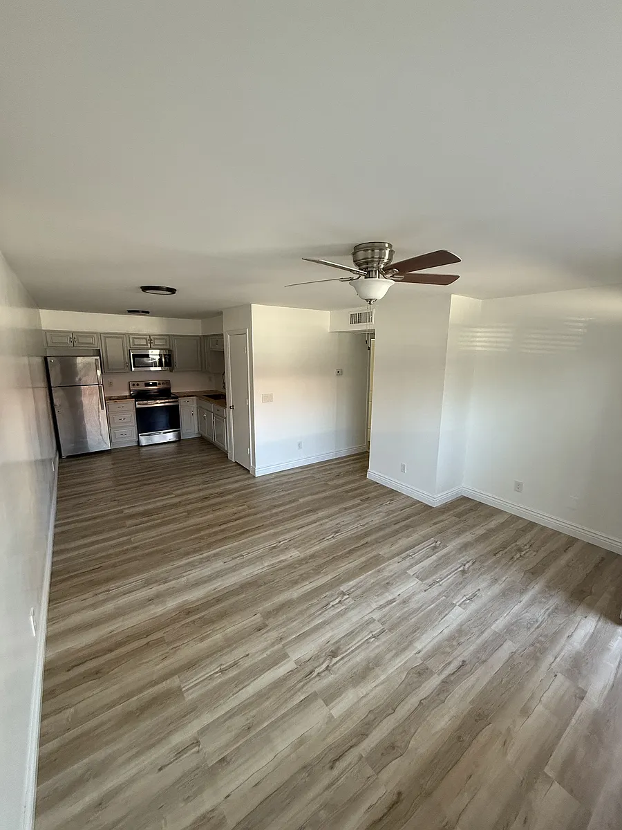 Living Room - 2701 E Tierra Buena Ln #3