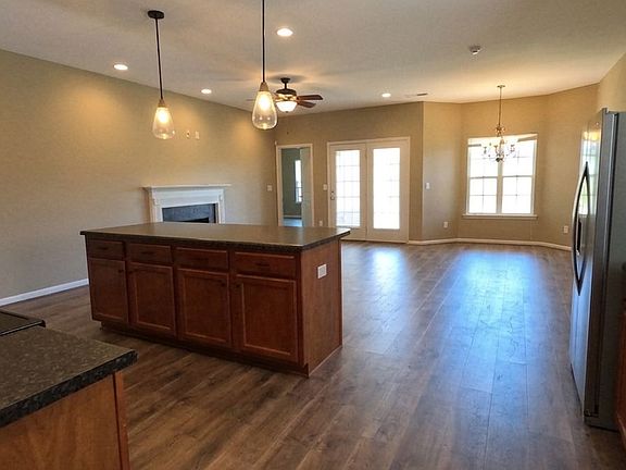 2nd image of 1017 Fairbank Ln