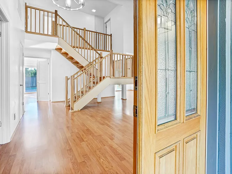720 Toulouse Ct — Photo 5