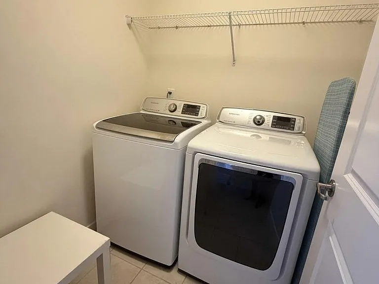 5733 Hurkett Ct — Photo 13