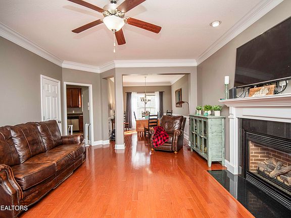 5th image of 3316 Grassy Pointe Ln