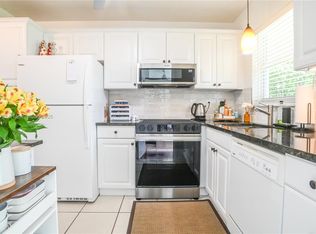 Paradise Villas Condo, Hallandale Beach, FL 33009