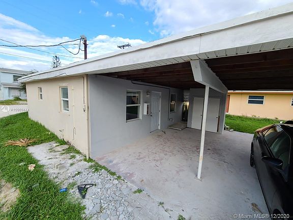 4th image of 415 SE 23rd St #415