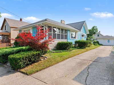 817 S Sherman St, Bay City, MI, 48708