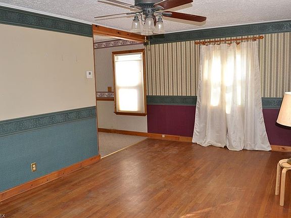 2nd image of 723 Washington Ave