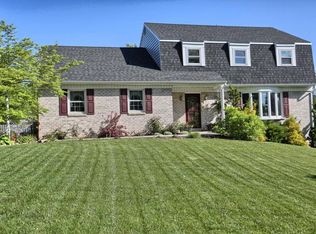 2647 Pinewood Rd, Lancaster, PA 17601