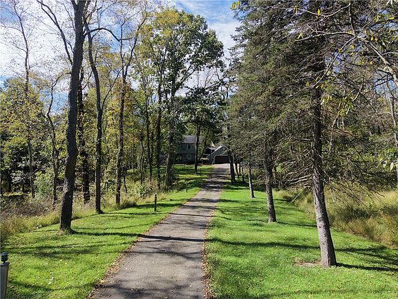 4th image of 153 Wolfe Run Rd
