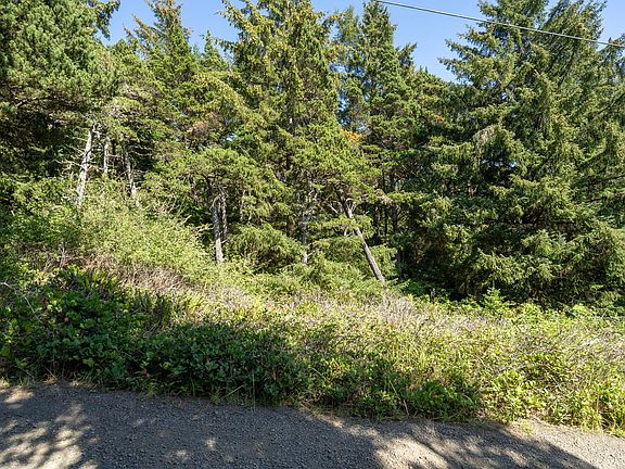 4th image of LOT 812 Woodlawn St W