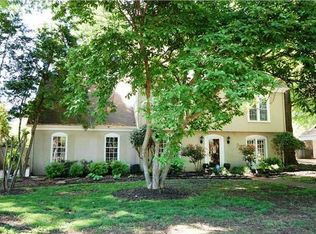 2295 Lancashire Cv, Germantown, TN 38138