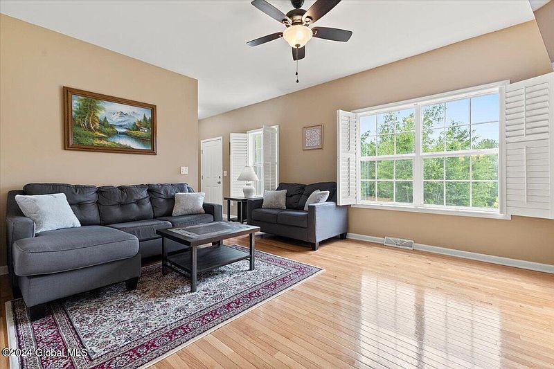 4th image of 34 Morgans Way
