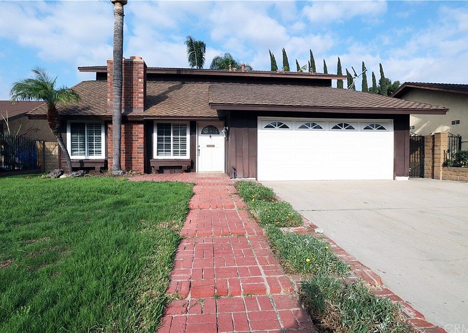 1st image of 1729 E Woodridge Cir