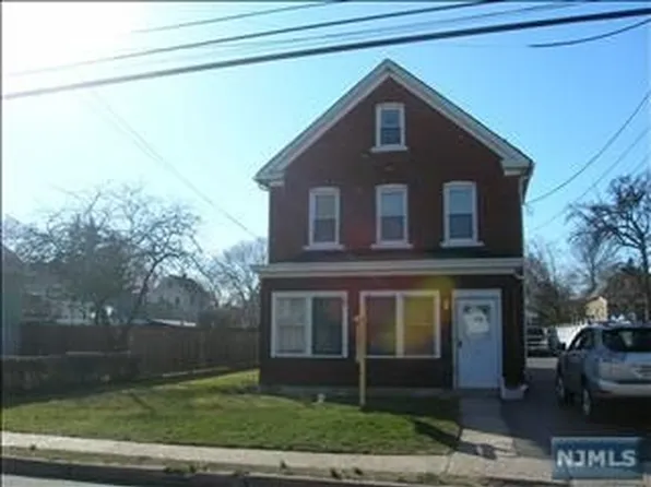 53 Grand St, Little Ferry, NJ 07643