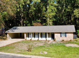 1211 Pineview Dr, Clinton, MS 39056
