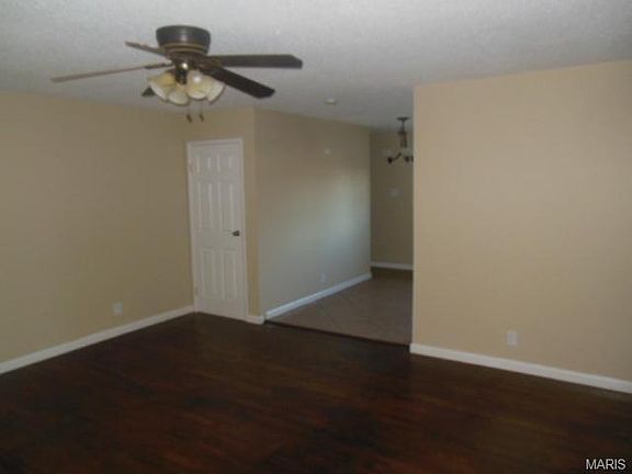 2nd image of 2530 Hedgerow Dr